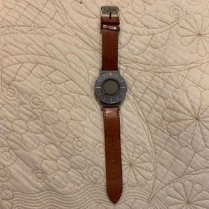 eone watch in good condition